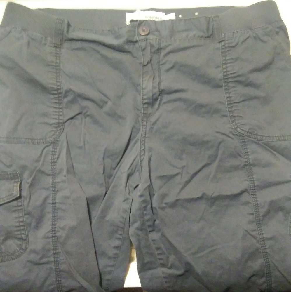 Sonoma stretchy waist band capri